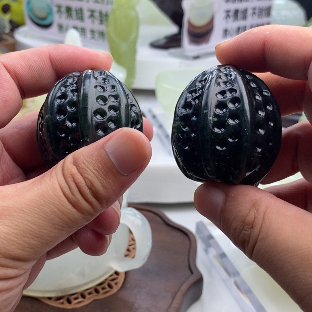 未镶嵌岫玉四大名玉手把件