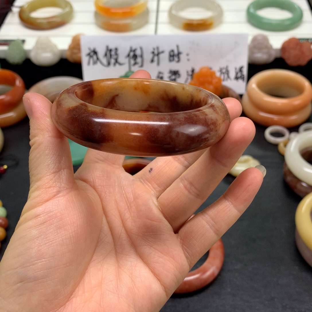 石英质玉手镯未镶嵌