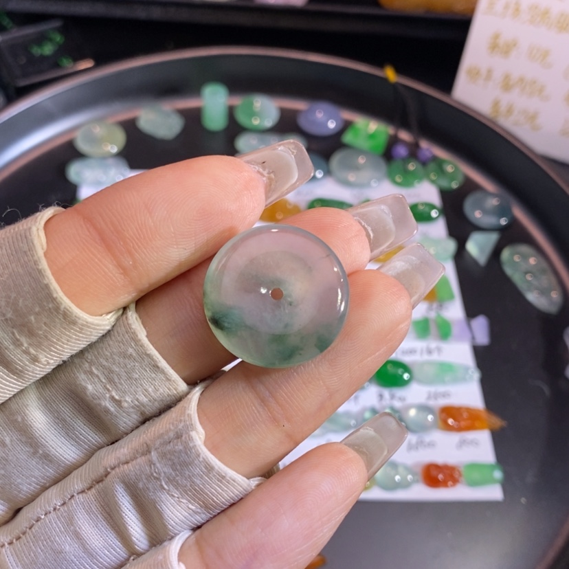 【闪购商品】翡翠挂件未镶嵌扣