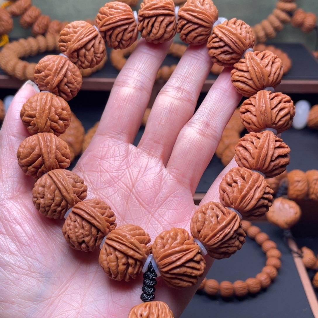 桃核手串20刺龙纹