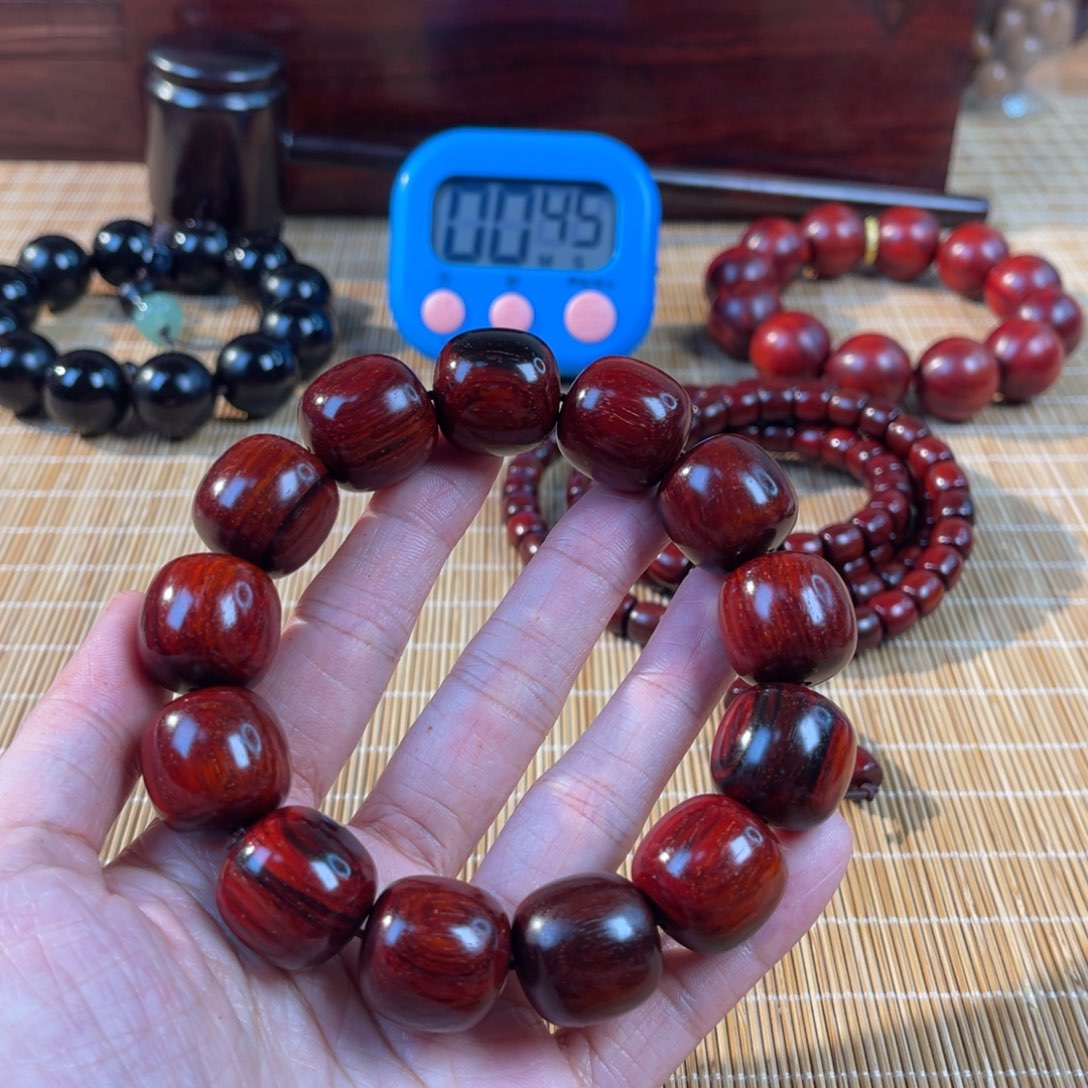 无***）木小叶紫檀手工艺