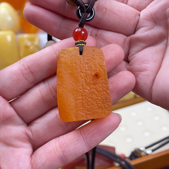 蜜蜡颈饰未镶嵌11.8克