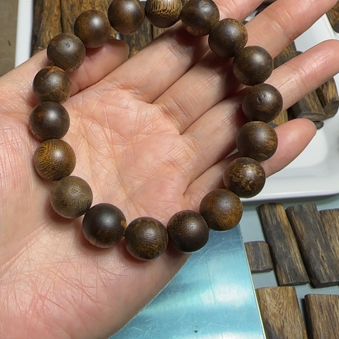 大***天沉香碎屑沉香海南绿棋单圈1.2