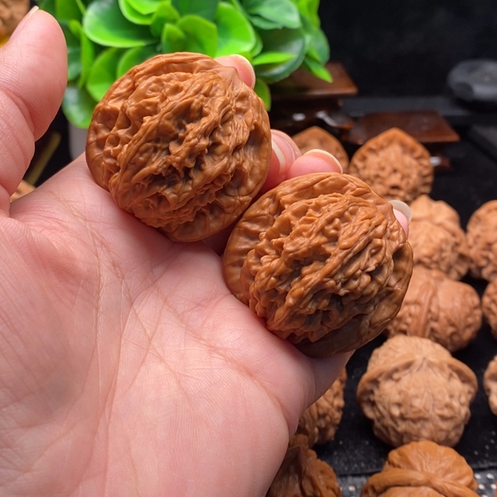 文玩核桃把件43麦虎