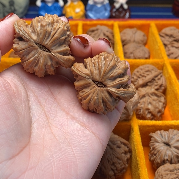 文玩核桃把件42四座楼