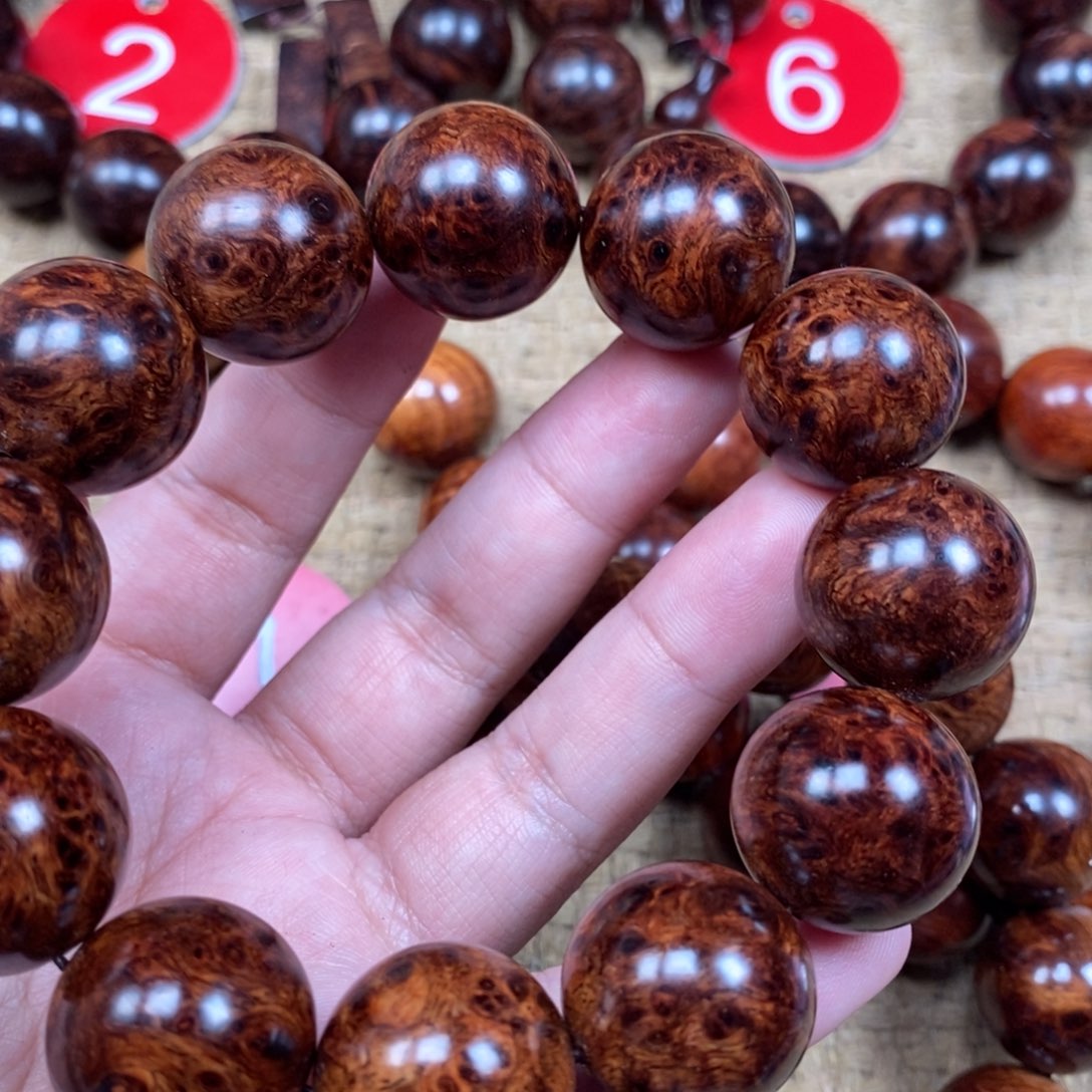 木***吉正宗黄花梨2.0手串爆满