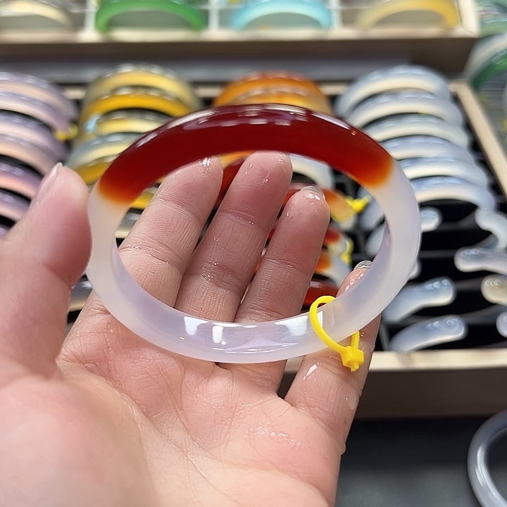 玛瑙/玉髓手镯未镶嵌