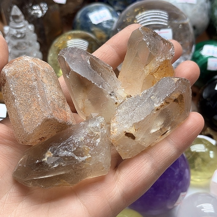 234克茶水晶原石未镶嵌水晶