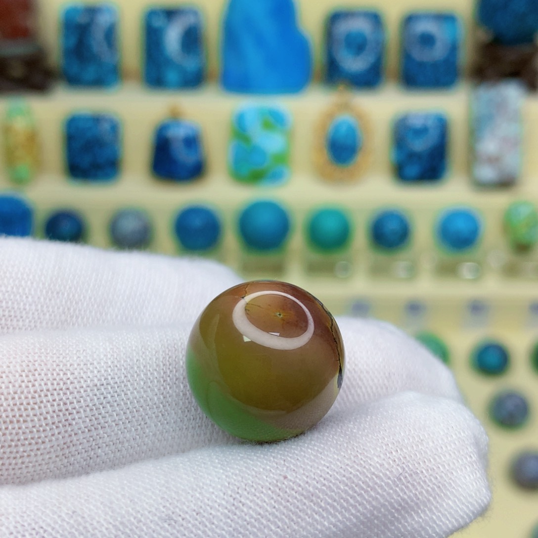 绿松石绿松石未镶嵌