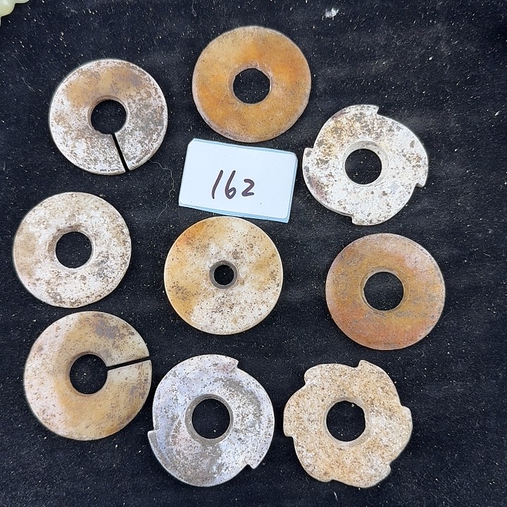 痛***菲和田玉未镶嵌颈饰