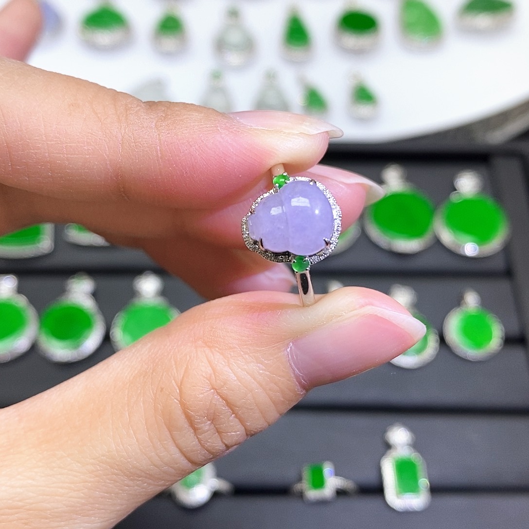 翡翠18K金镶嵌吊坠(不含链)戒指