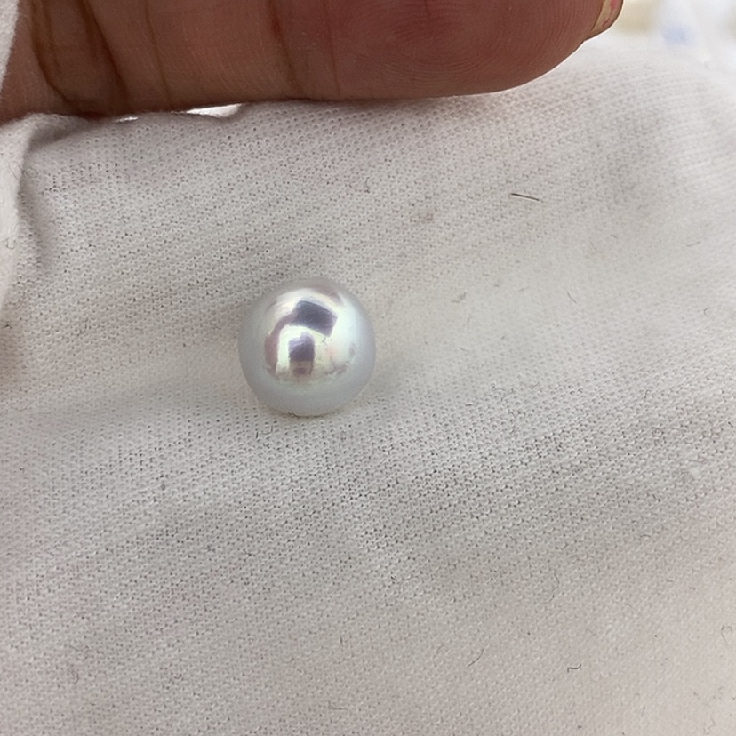 【闪购商品】未镶嵌裸海水珍珠萬****連