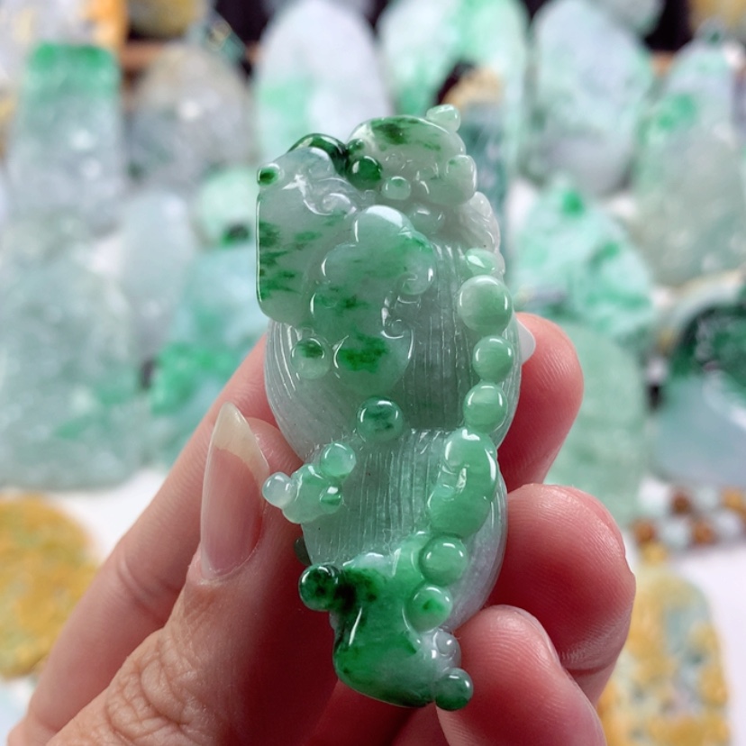 【闪购商品】翡翠吊坠(不含链)未镶嵌