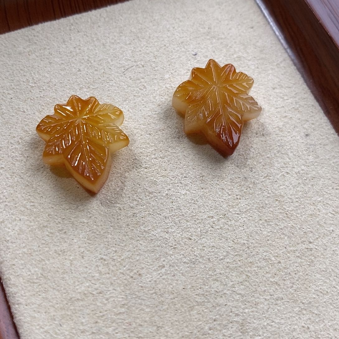 琥珀裸石未镶嵌天然原矿琥珀蜜蜡一叶成名一对