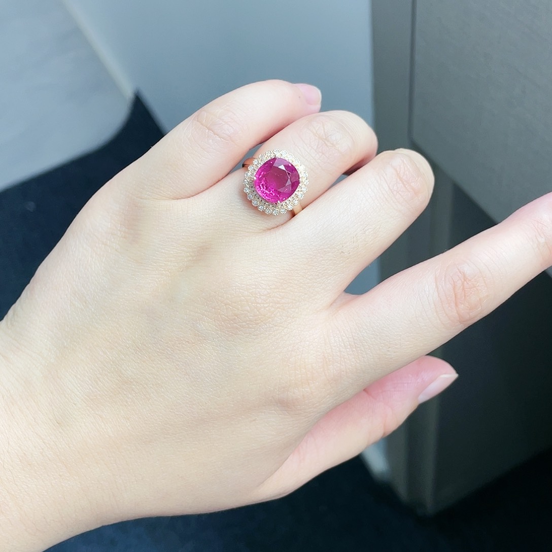 碧玺戒指18K金镶嵌卢比来