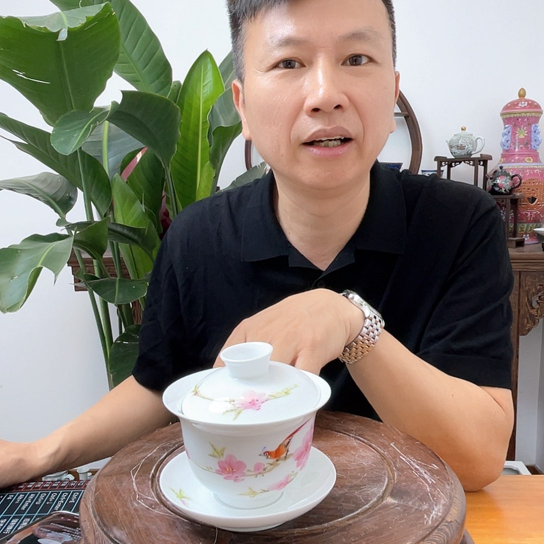 景德镇陶瓷桃花盖碗