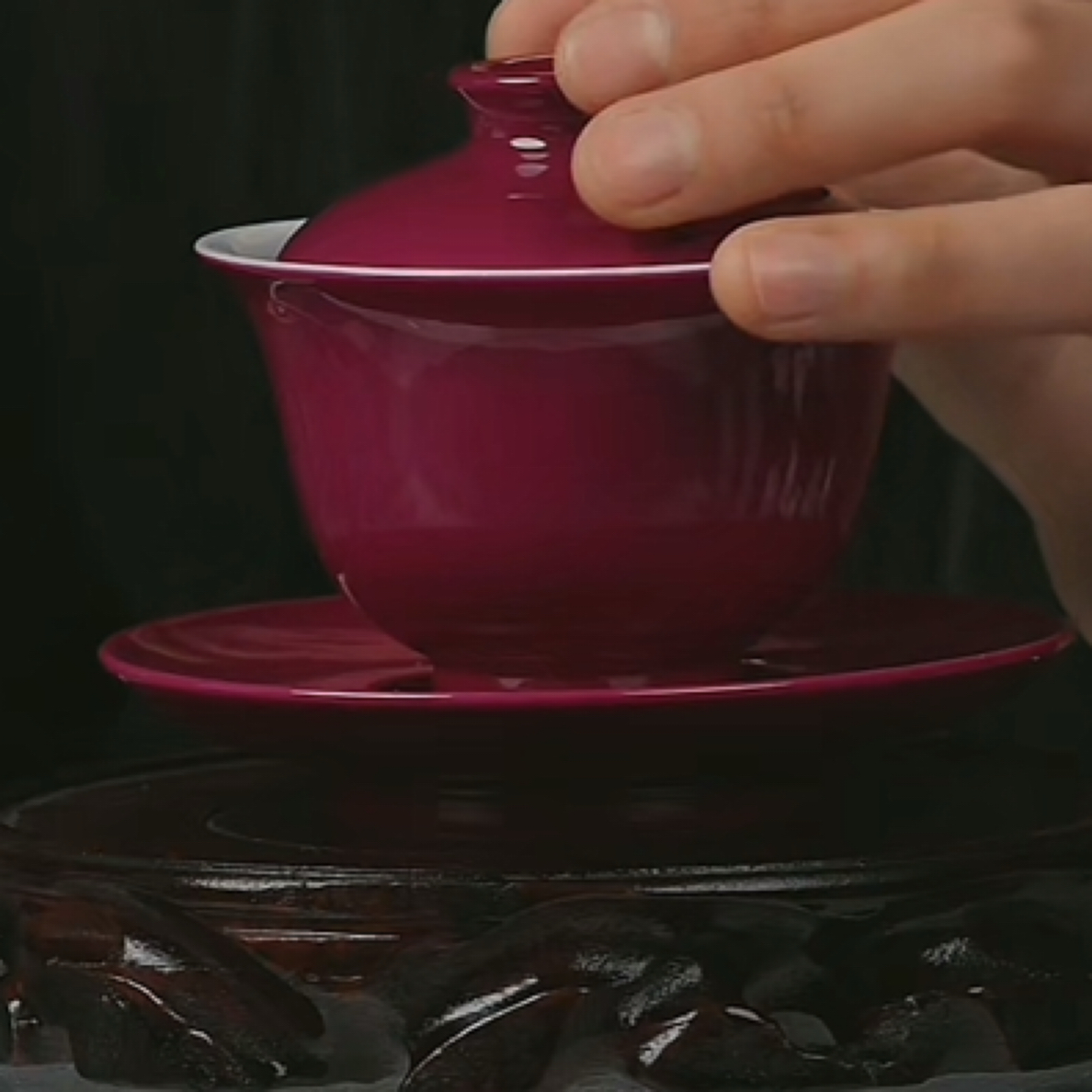 M胭脂红釉三才盖碗