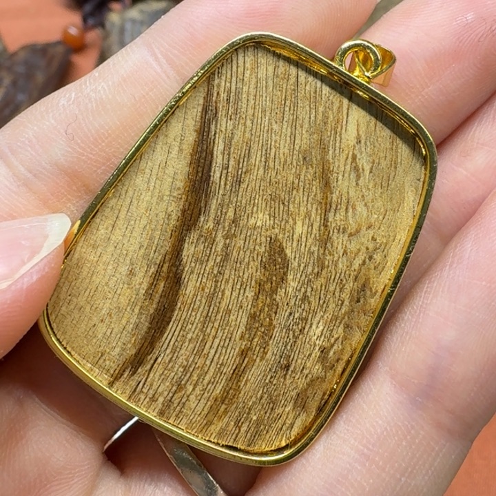 大叶紫檀（黑酸枝木类）