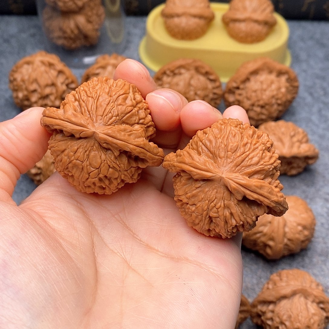 文玩核桃把件©*?白狮子43加全品