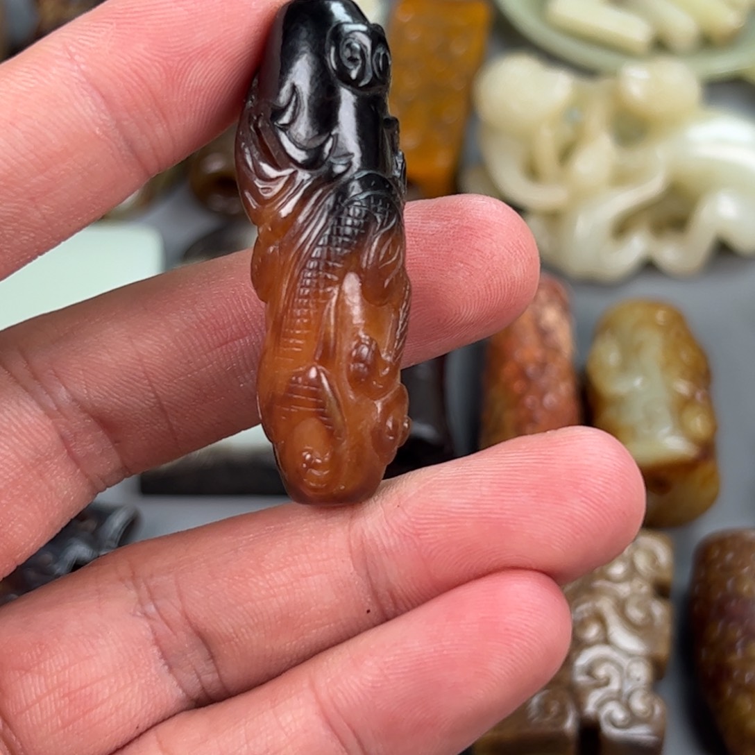 和田玉颈饰未镶嵌末*