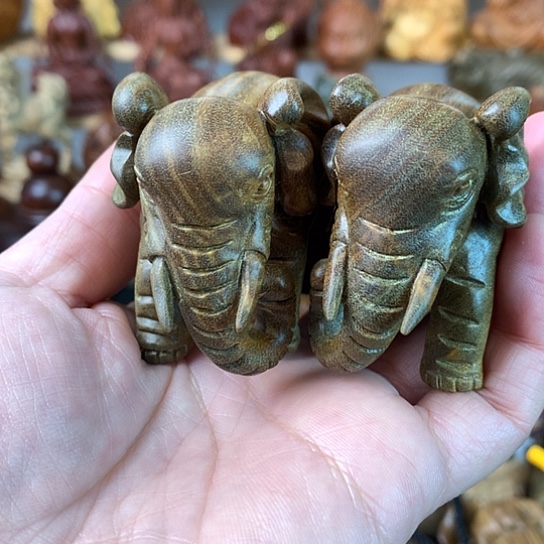 花梨木类l****u绿檀木对象对