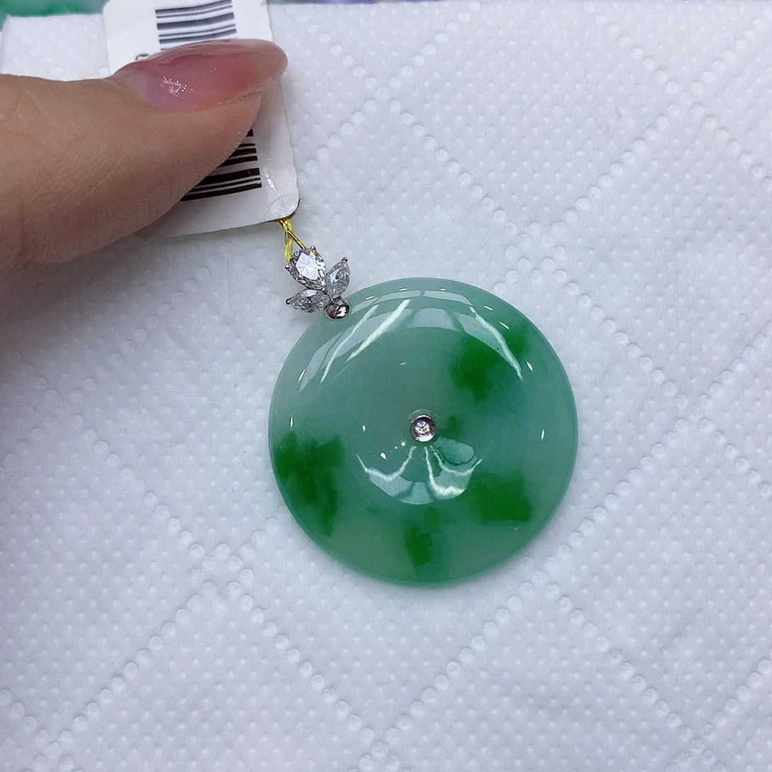 翡翠18K金镶嵌颈饰11111111