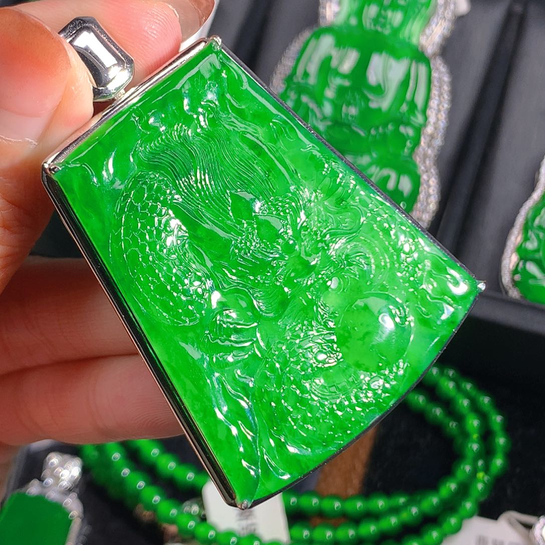 翡翠吊坠(不含链)未镶嵌