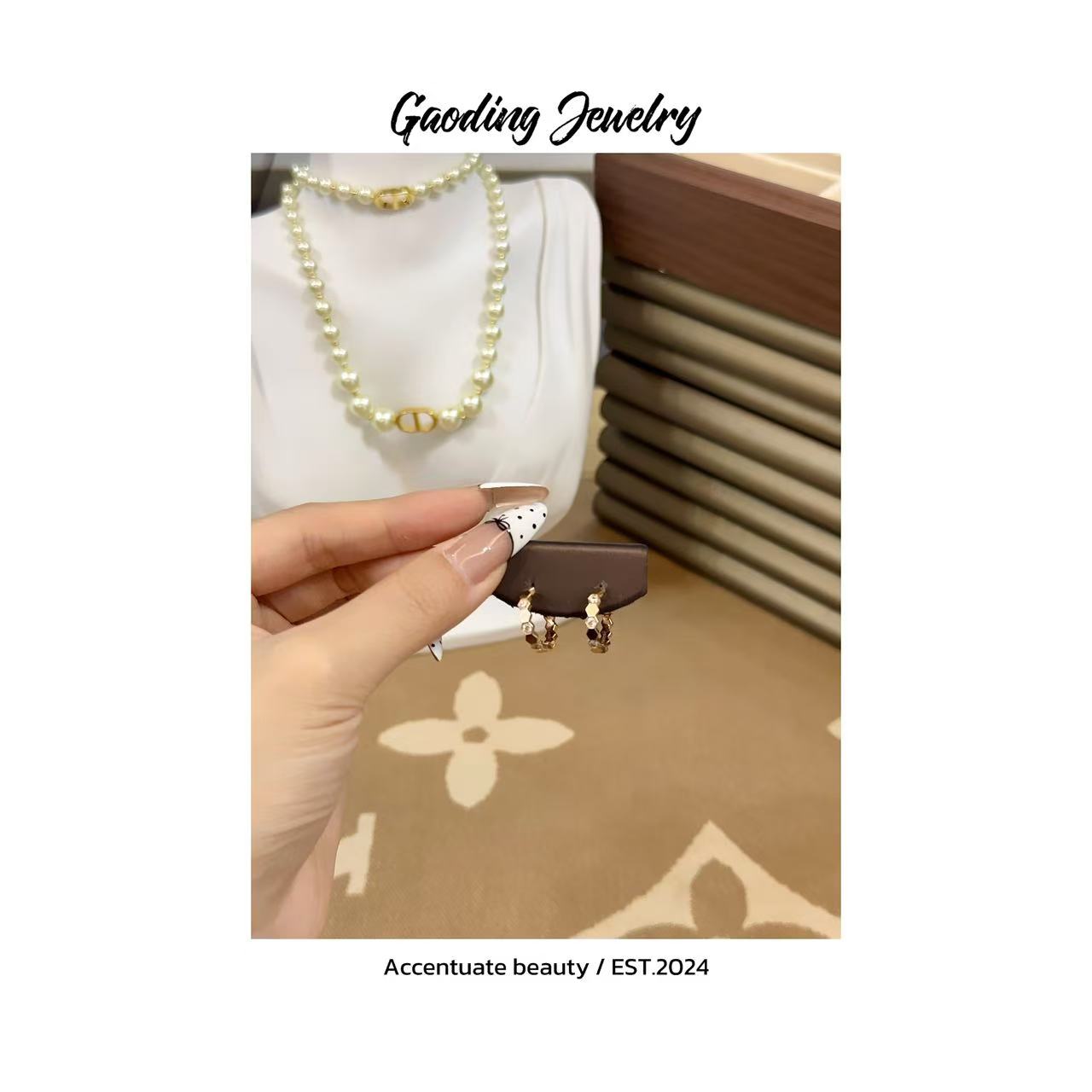 《JL》 蜂巢 气质复古创意简约经典金色原装耳围巾