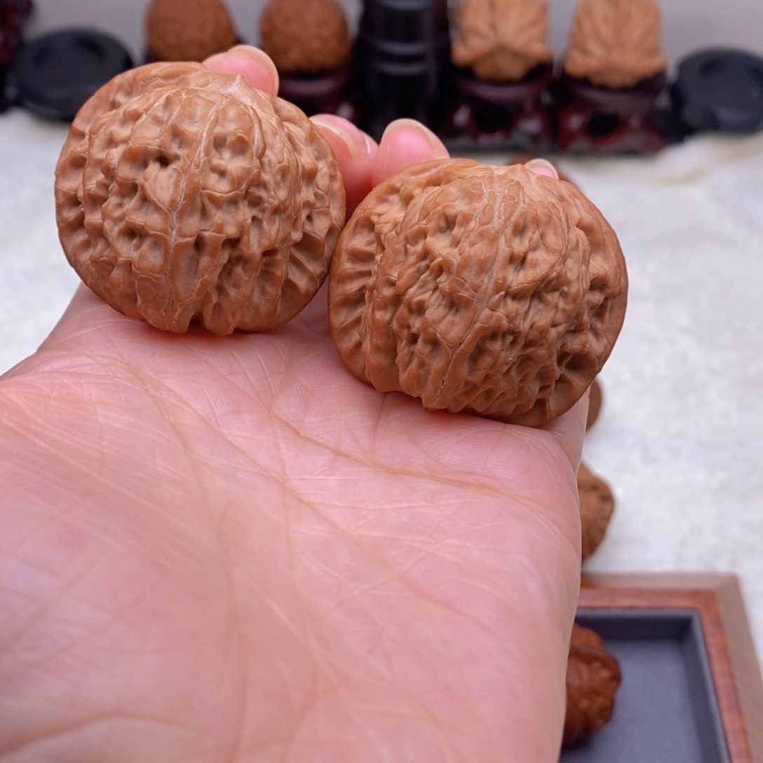 文玩核桃吊坠40山地磨盘