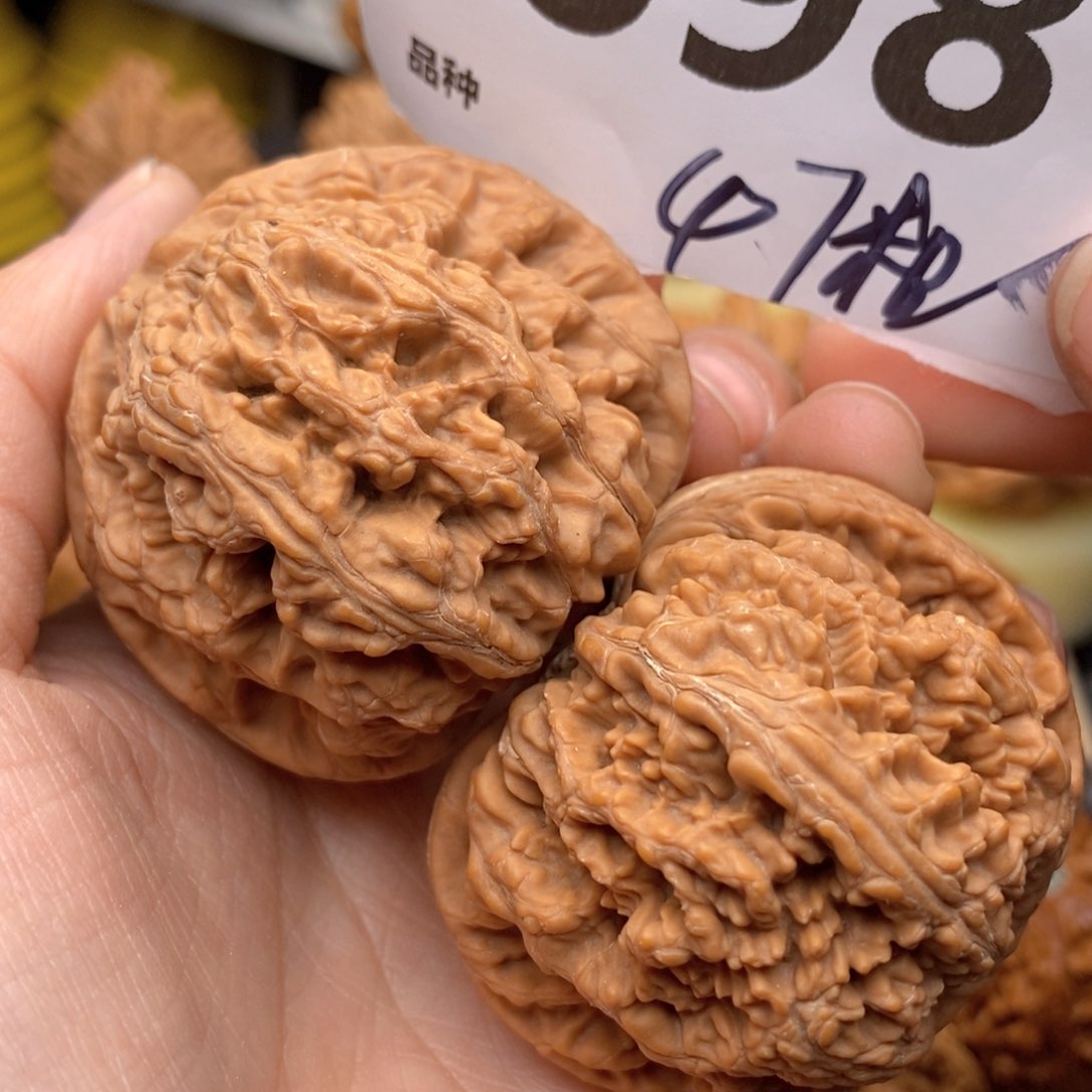 文玩核桃把件698号47粗筋