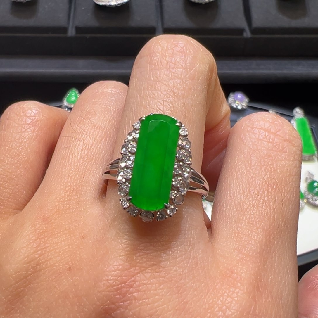 翡翠戒指18K金镶嵌凌**理收到货48小时鉴赏期