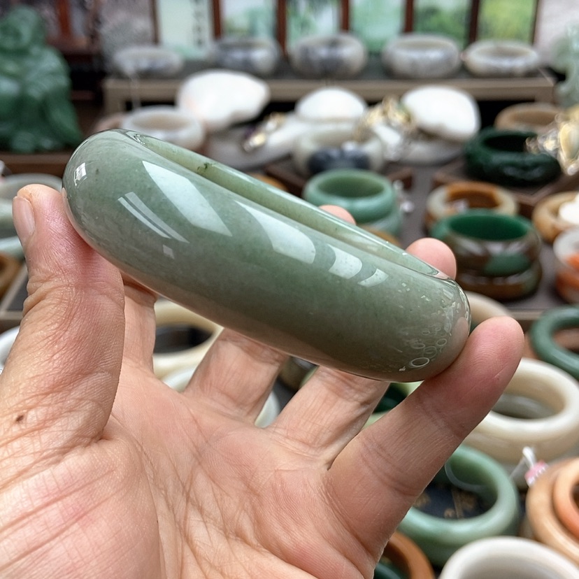 【闪购商品】石英质玉手镯60未镶嵌