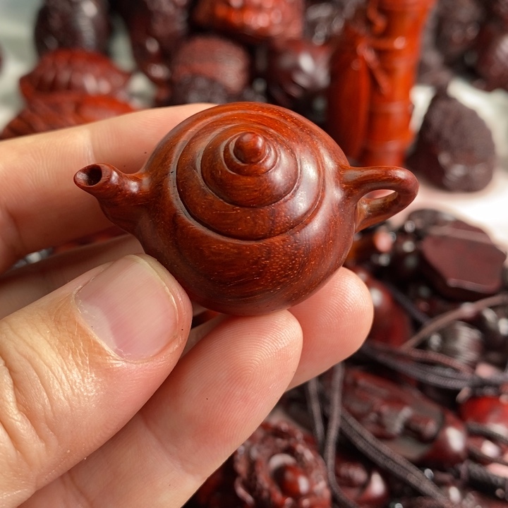 檀香紫檀（小叶紫檀）叶*秋