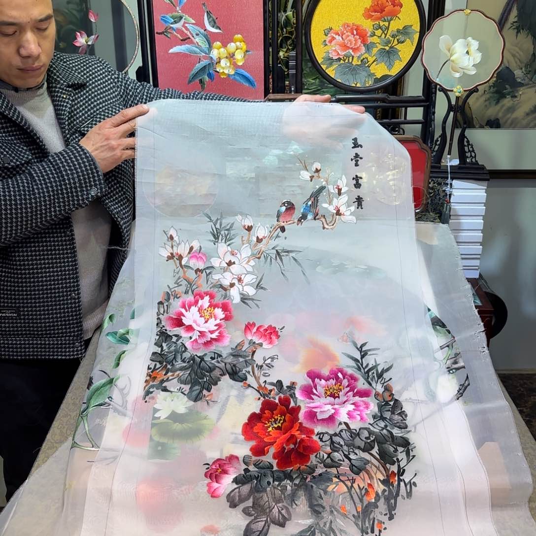 刺绣刺绣工艺精湛