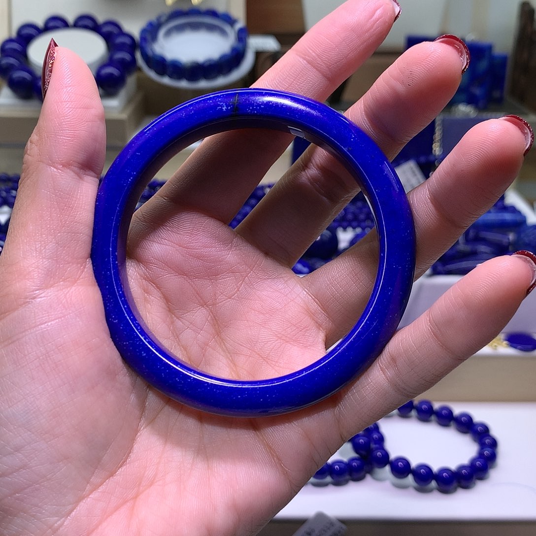 青金石未镶嵌天然原矿手镯内圈口60.5 m