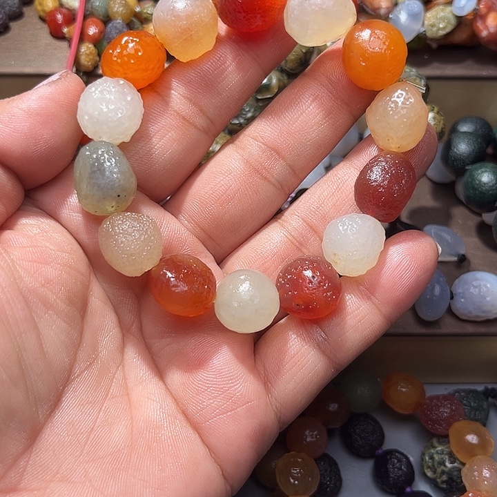 阿拉善彩玛瑙手串