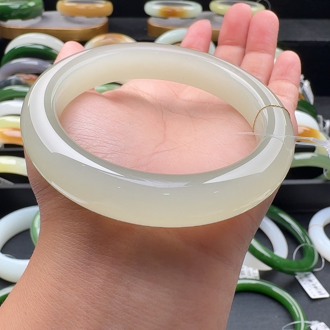 未镶嵌手镯和田玉54.9冰猫