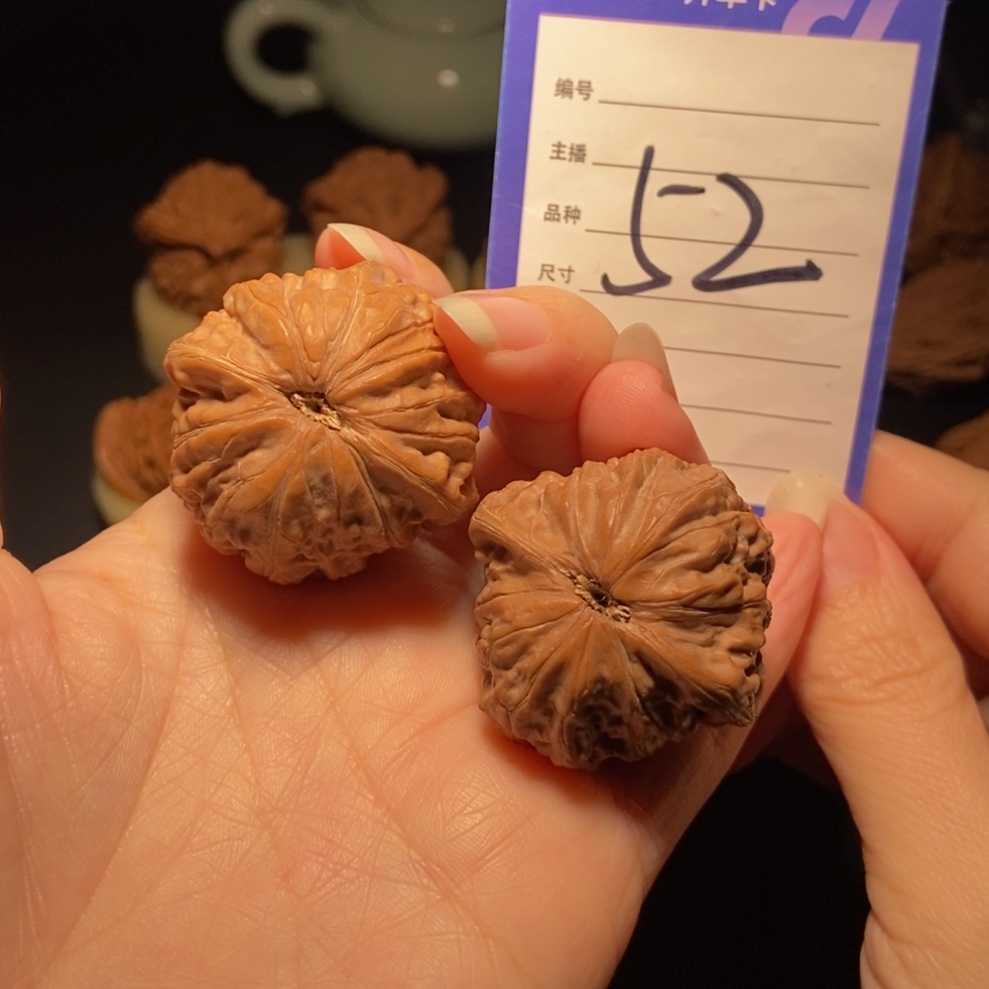 文玩核桃把件铁锤妹妹全品37.5左右