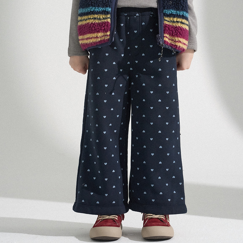 史豌豆女童满印爱心加绒直筒裤 K2171