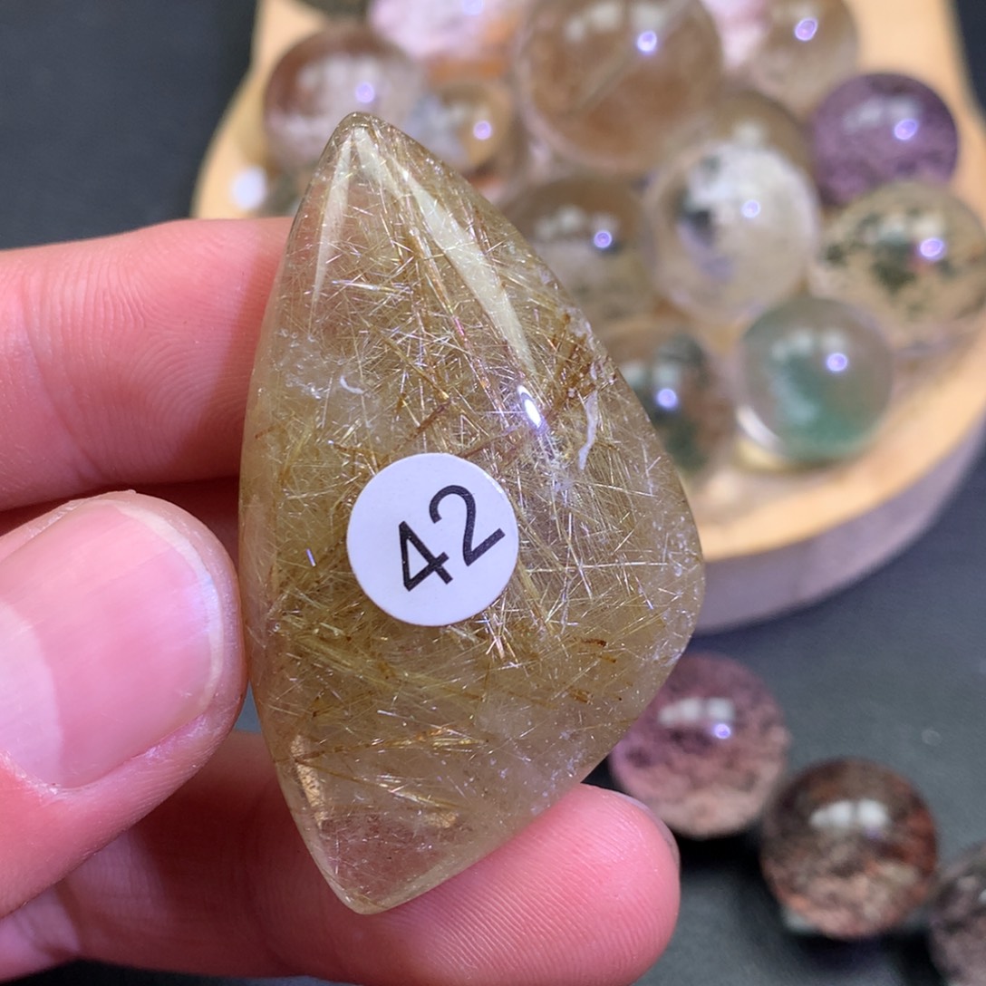 卜***名未镶嵌颈饰水晶天然水晶石吊坠