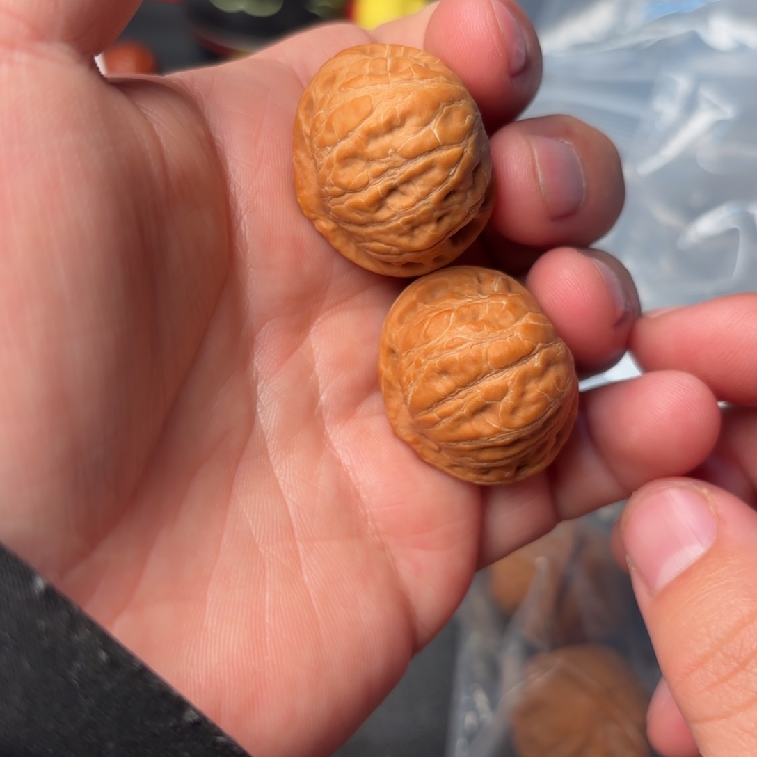 文玩核桃把件8100000