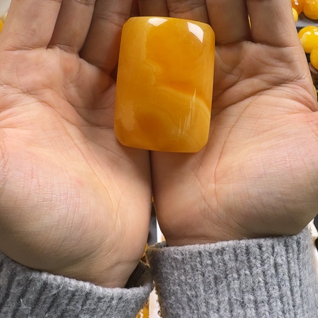 琥珀珠宝奇石未镶嵌D****n