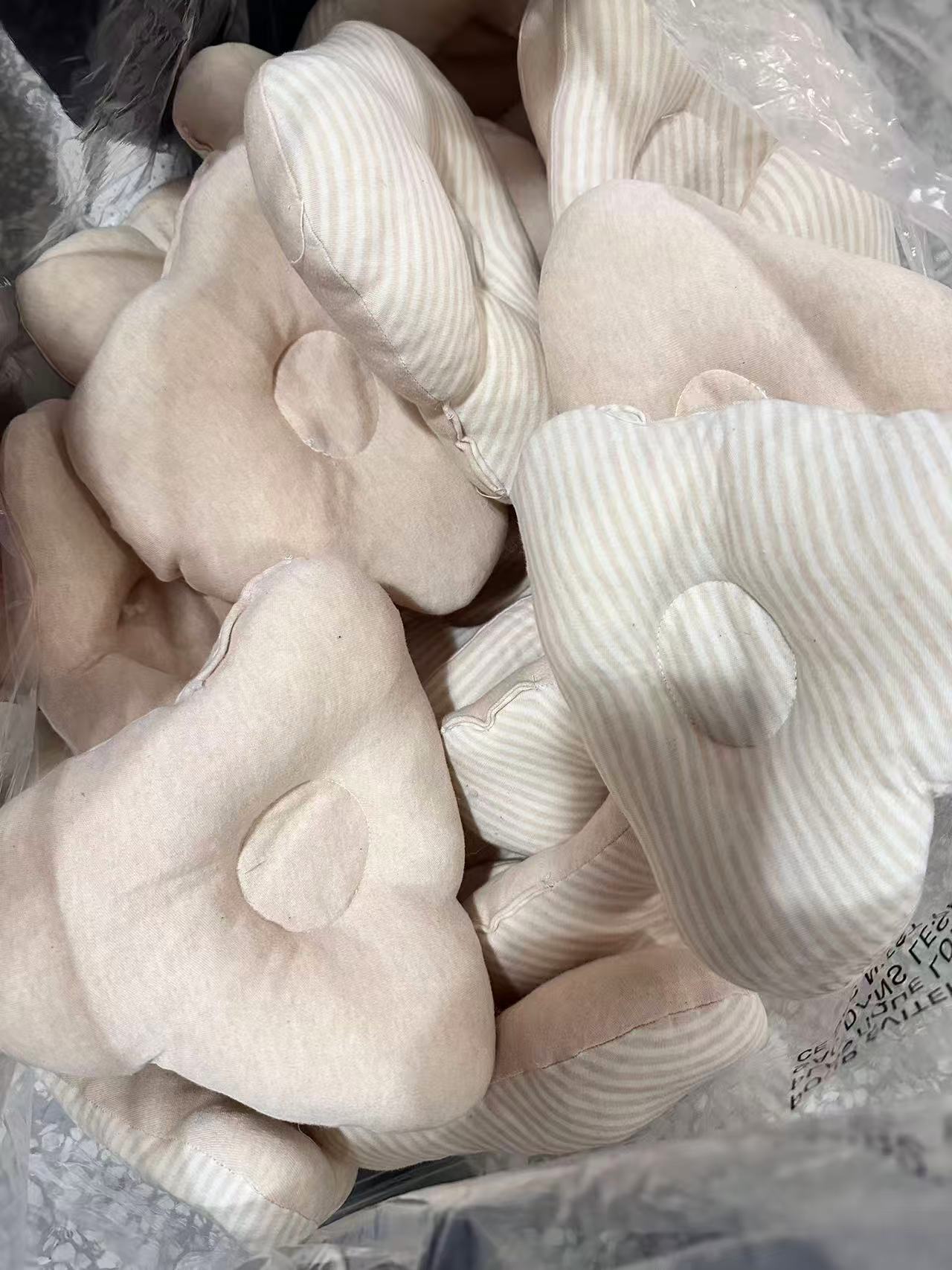 《兵哥外贸》3楼黄色条纹三角形针织棉定型枕 发8个 微瑕疵