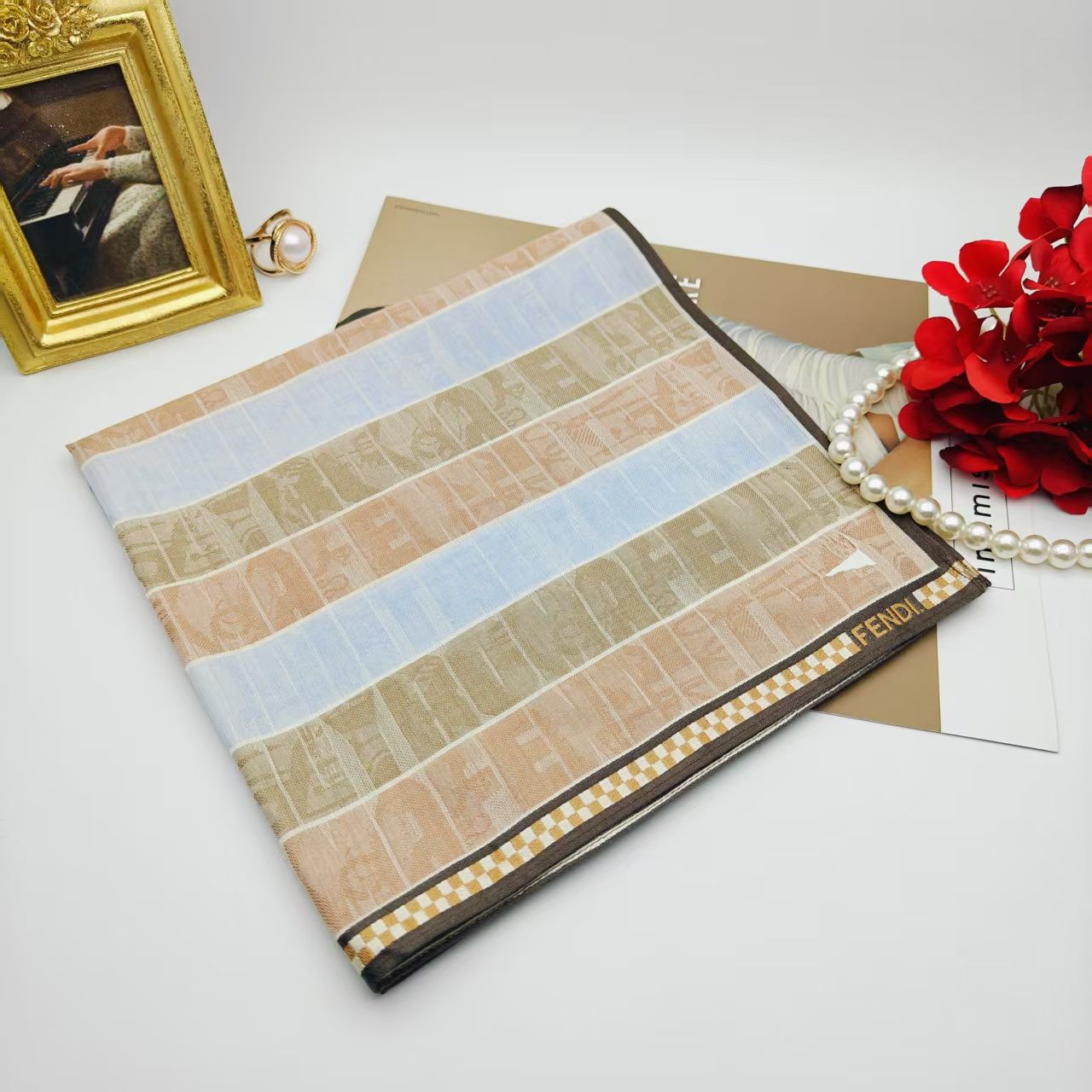 95新 FENDI/芬迪 海囤/芬迪/丝巾/yy05576