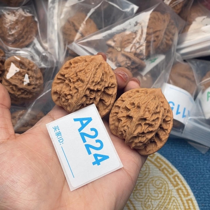 文玩核桃吊坠核桃