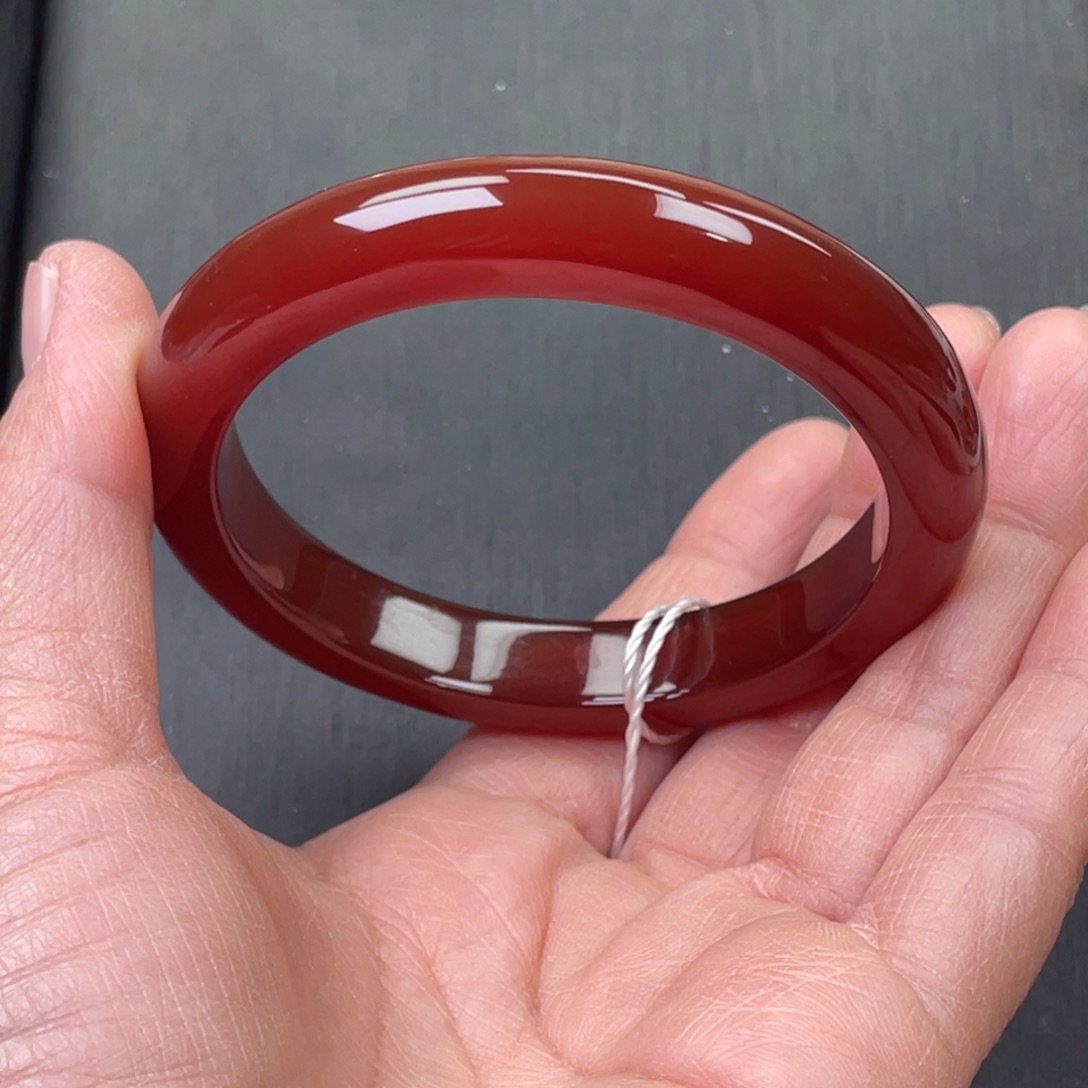 玛瑙/玉髓手镯未镶嵌“***”