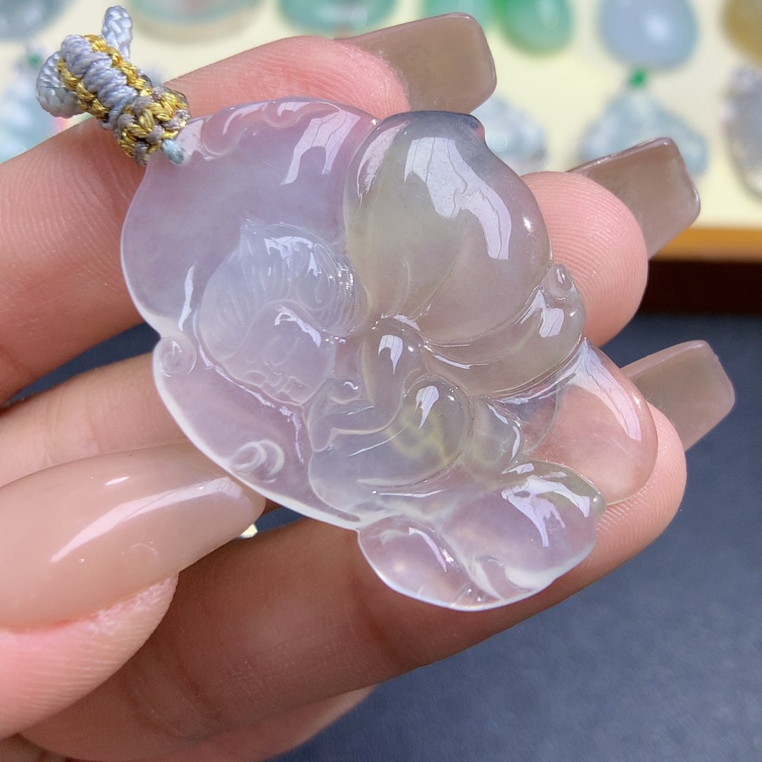 翡翠颈饰未镶嵌花仙子