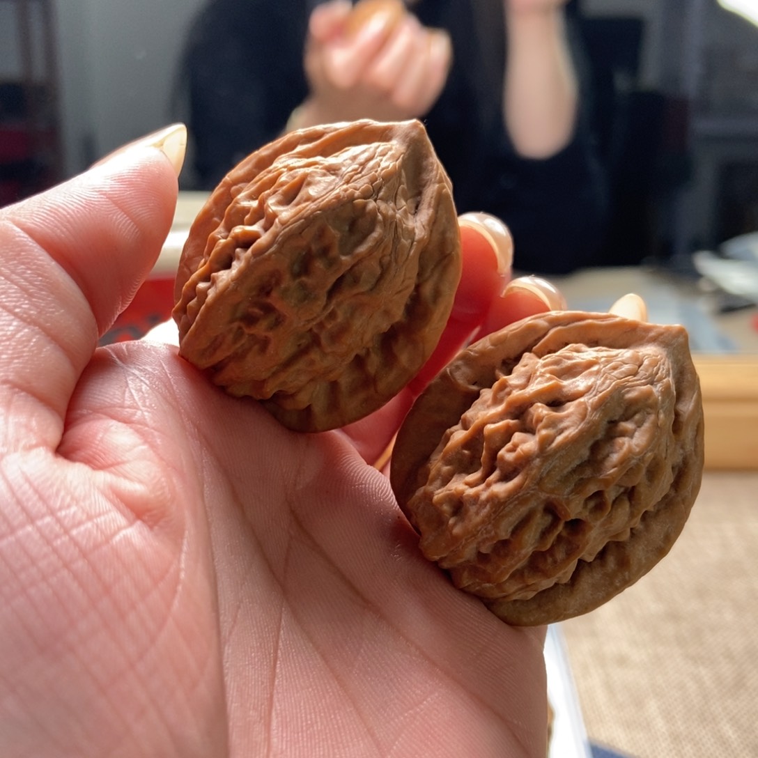 文玩核桃吊坠大红袍86