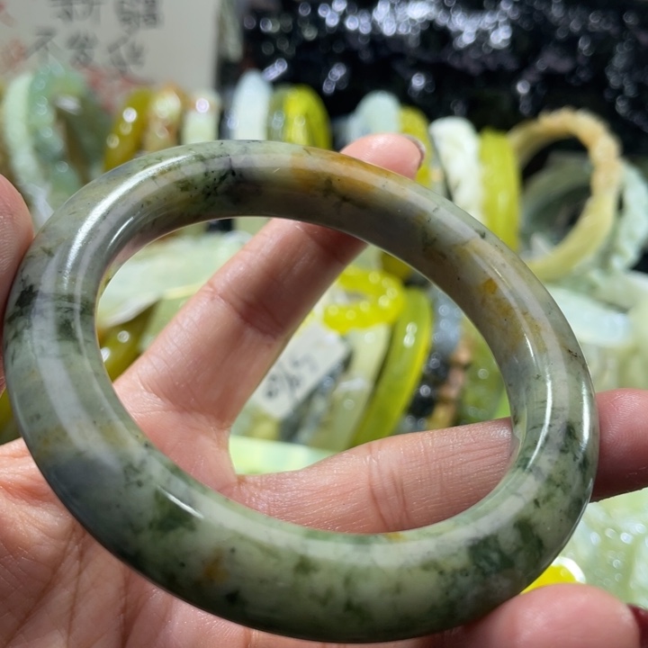 岫玉未镶嵌手镯59.60