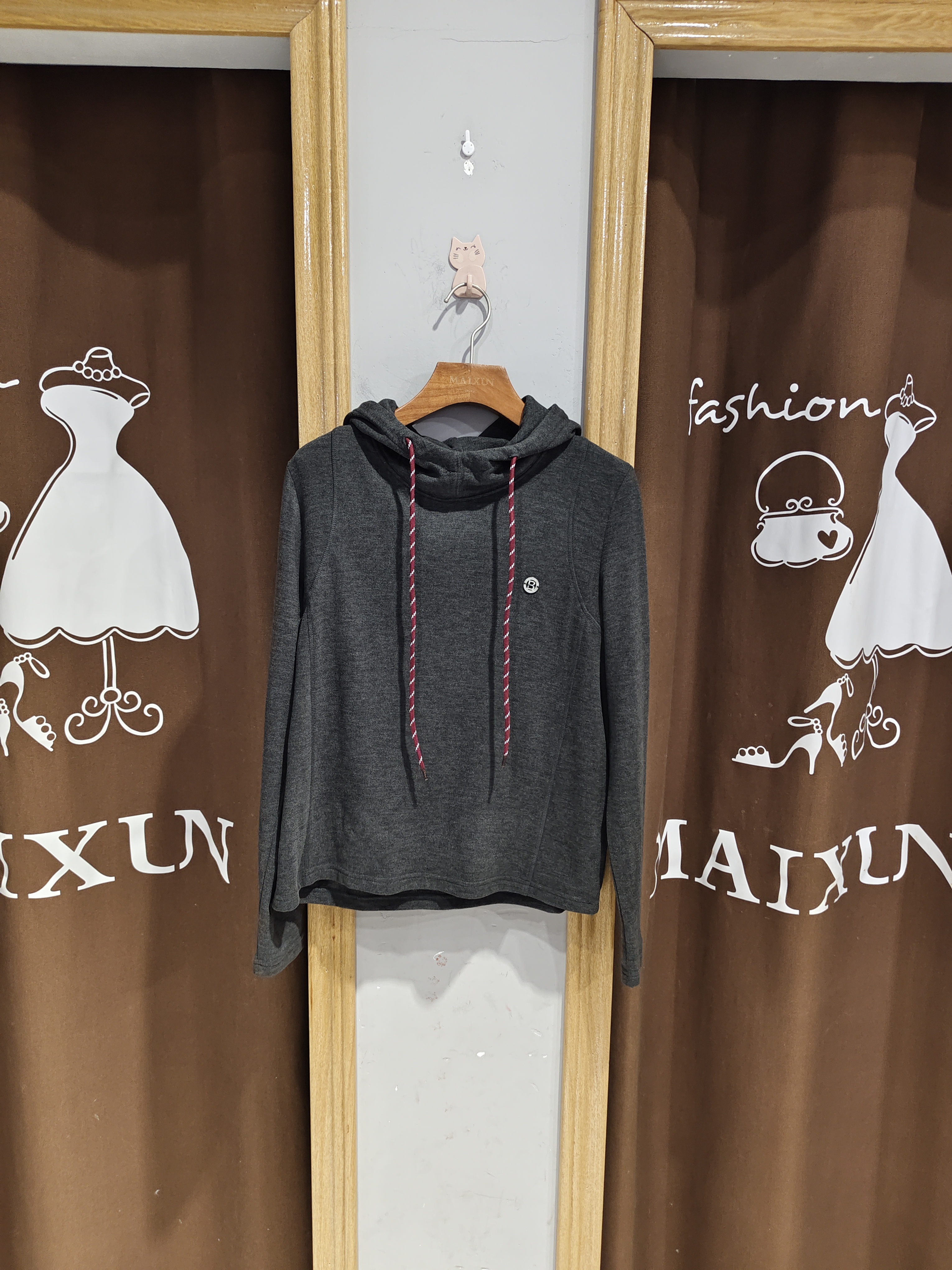 麦寻女装连帽卫衣